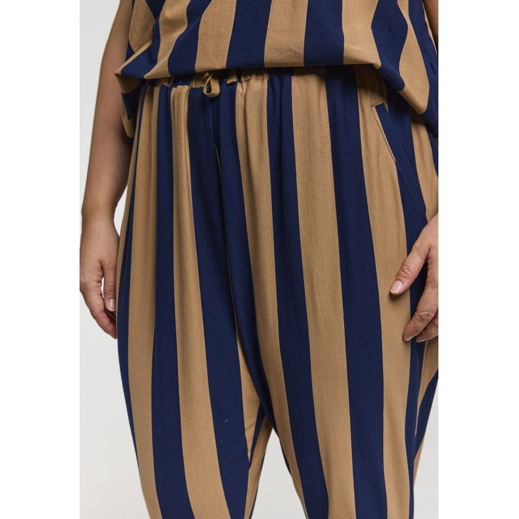 Gozzip Woman GBenita Pants Pants Navy/Sand stripe