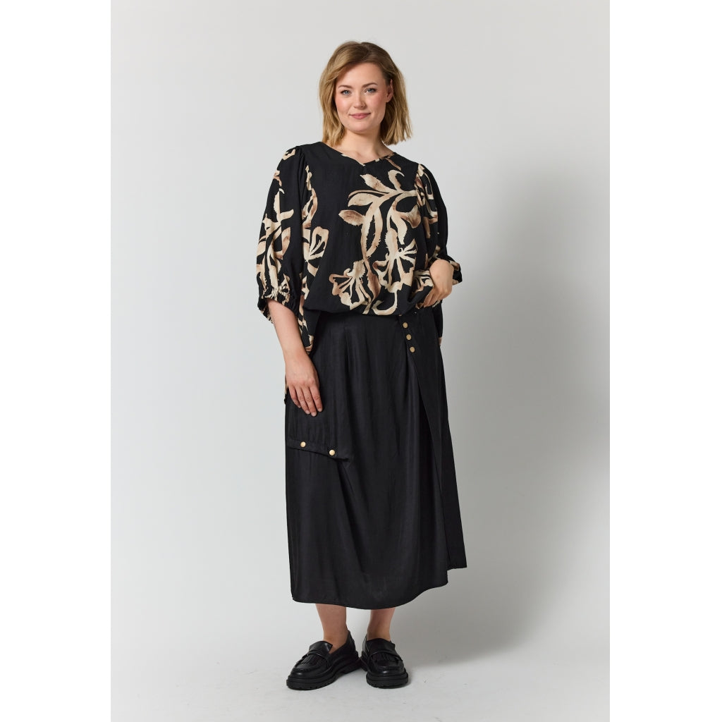 Gozzip Woman GMalou Blouse Blouse Black with offwhite brown leaves