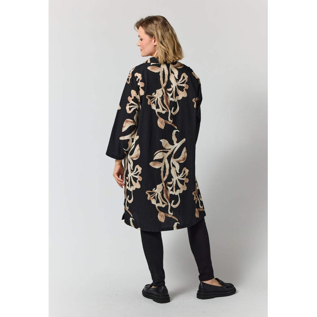 Gozzip Woman GMichelle Tunic Tunic Black with offwhite brown leaves