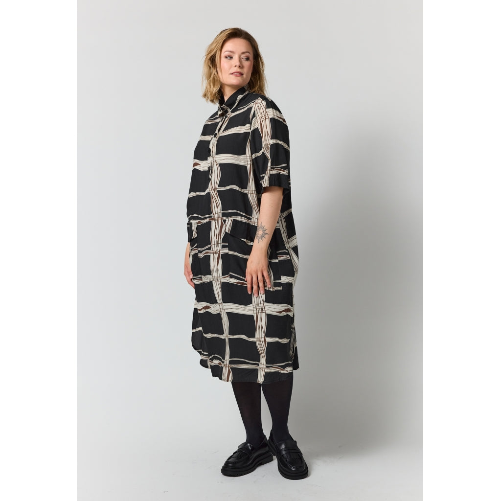 Gozzip Woman GMynte Dress Dress Black with brown and offwhite pattern