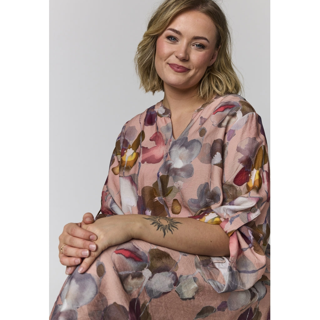 Gozzip Woman GSkuld Tunic Tunic Dusty rose with large flowers