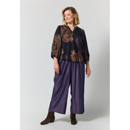 Gozzip Woman GVilde Blouse Blouse Black with big flowers